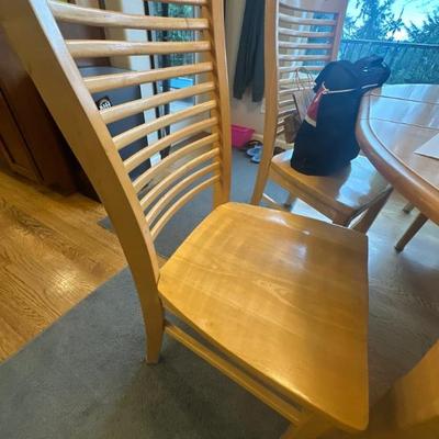 Bassett Furniture - 4 dining chairs