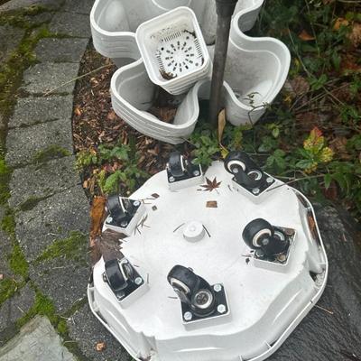 Planters & casters
