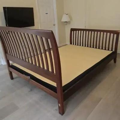 Wooden Slatted Queen-Size Sleigh Bed with Box Spring