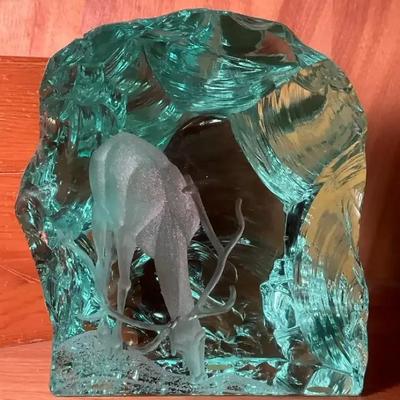 Kosta boda v lindstrand deer etched in "ice glass"