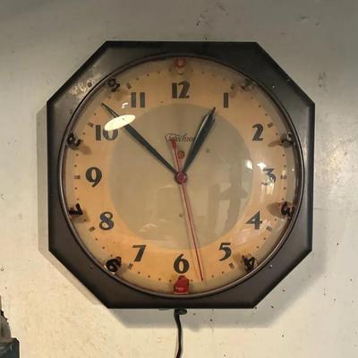 Telechrom wall clock