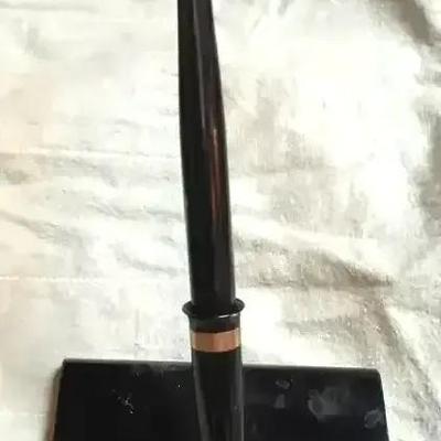 Schaeffer s pen (14k nib) & holder