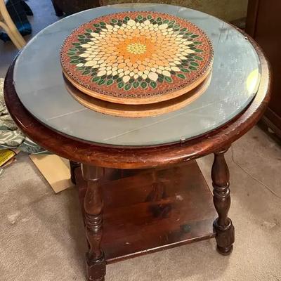 Accent table