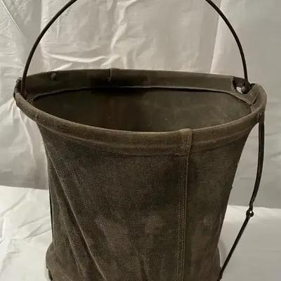 Collapsible cotton bucket
