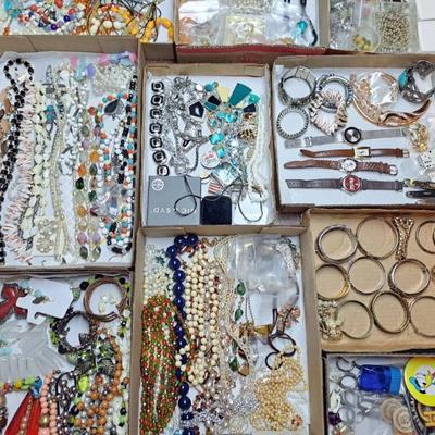 Sale Photo Thumbnail #122