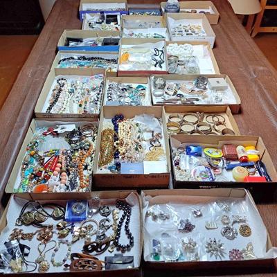 Sale Photo Thumbnail #68