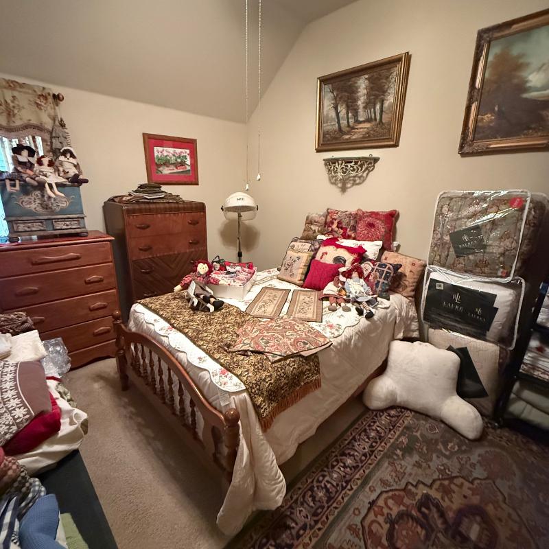 Sale Photo Thumbnail #259