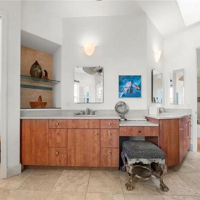 Sale Photo Thumbnail #17