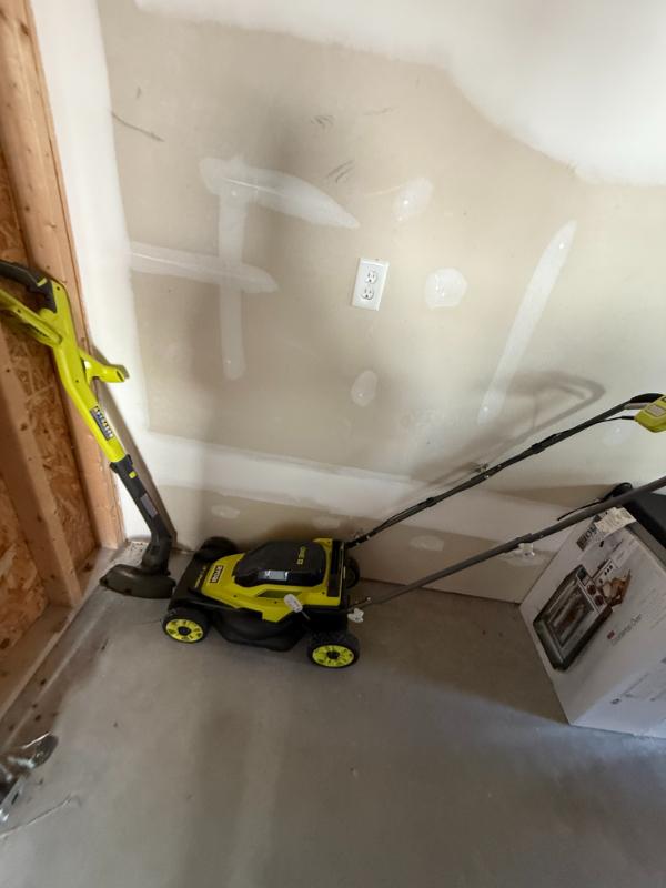 Sale Photo Thumbnail #13