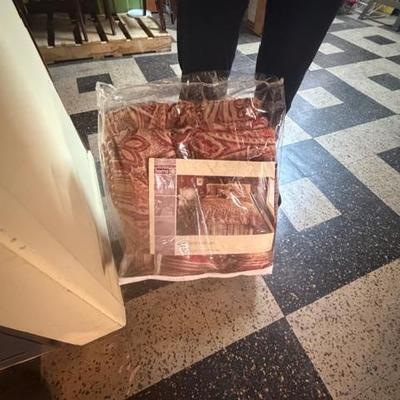 Sale Photo Thumbnail #101