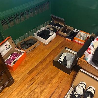 Sale Photo Thumbnail #157