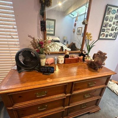 Dresser & mirror