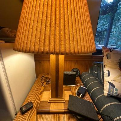 Table lamp