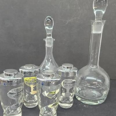 Vintage Floral Glass Wine Decanter With Stopper, Smal Decanter, 4 Wagners Candy Cocktail Shakers