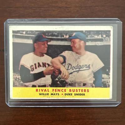 1958 Topps Baseball Card. Rival Fence Busters - Willie Mays & Duke Snider. Card #436