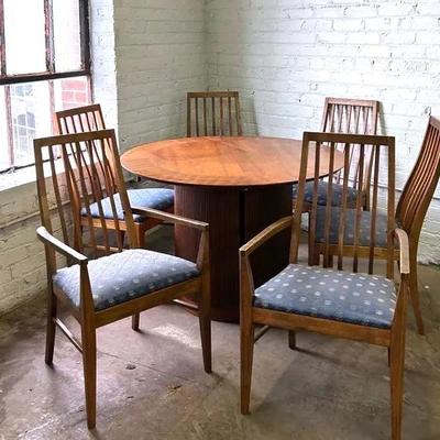 Lane First Edition Mid Century Modern Walnut Extension Dining Table And 6 Chairs 