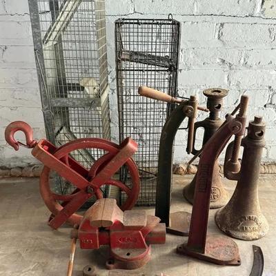 Antique Metal Barn Finds w/ Cast Iron Pulley Wheel, Screw Jacks, Traps ++