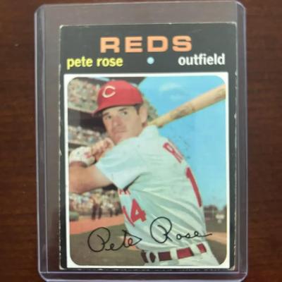 1971 Topps Baseball Card. Pete Rose - Cincinnati Reds. Card #100