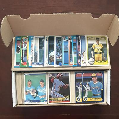 100s Of 1980s Baseball Cards.  Robin Yount, George Brett, and More