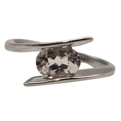 Lot 001  
14K White Gold White Sapphire Ring