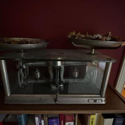 Vintage scale