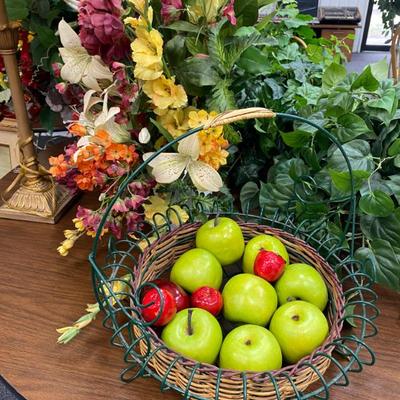 Sale Photo Thumbnail #28: Decorative Fruit 