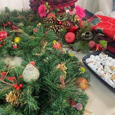 Sale Photo Thumbnail #24: Christmas Decorations 