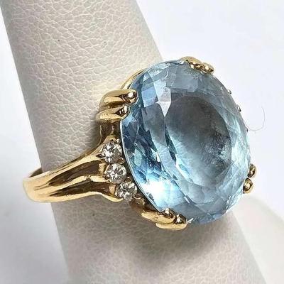 14k Gold Blue Topaz Cocktail Ring with Diamond Accents - Size 5.5