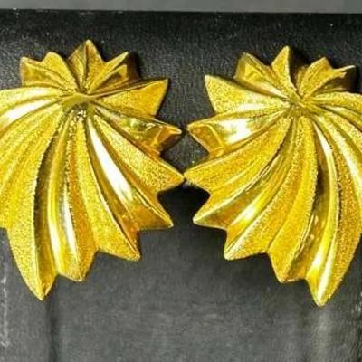 14K Gold Textured Starburst Earrings, Hollow with Omega Back - 1.5" Long