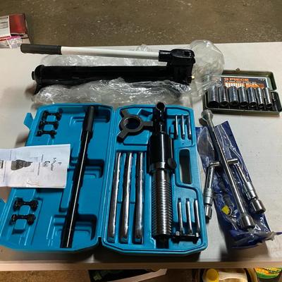 US General 5-Ton Gear Puller, Socket Set, Lung Wrench, Hydraulic Hand Pump 