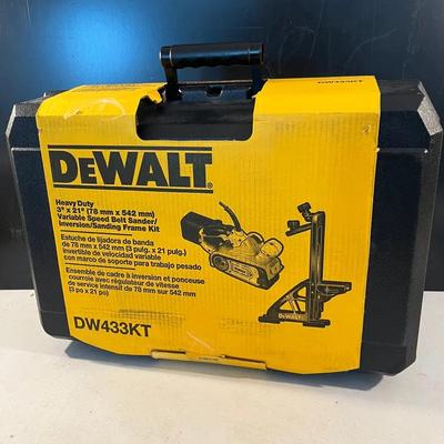 DeWalt Heavy Duty Variable Speed Belt Sander/Inversion/Sanding Frame Kit