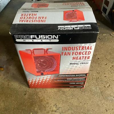 New In Box Pro Fusion Industrial Fan Forced Heater