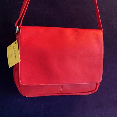 Le Donne Authentic Leather Full Flap Over Shoulder Bag Red