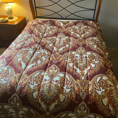 Full Sized Headboard And Metal Bedframe