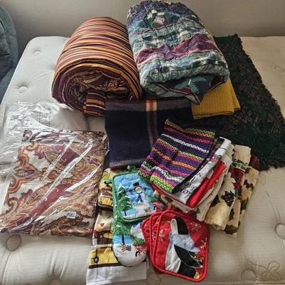 Mixed Bedding & Linens Lot: Quilts, Sheets, Blankets & Holiday Textiles