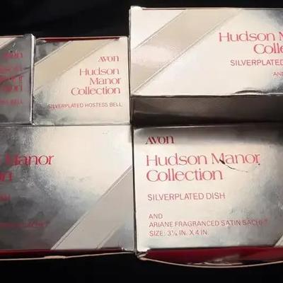 Vintage Avon Hudson Manor Collection Silverplate Dish, Bells & Bud Vase w/ Rose – Boxed Lot