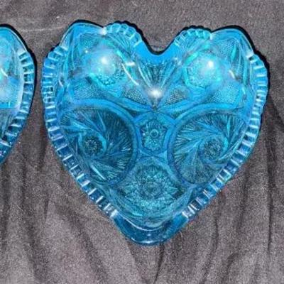 Vintage Blue Pressed Glass Dish Lot – 2 Heart-Shaped Bowls & Small Floral Bowl