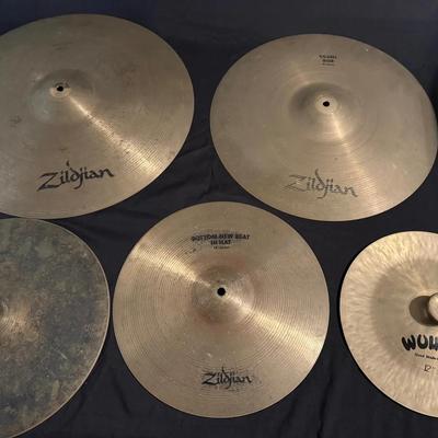 A classic mixed set of Zildjian and Wuhan cymbals