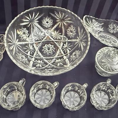 Vintage Pressed Glass Tableware Lot – Bowls, Compote & Handled Cups
