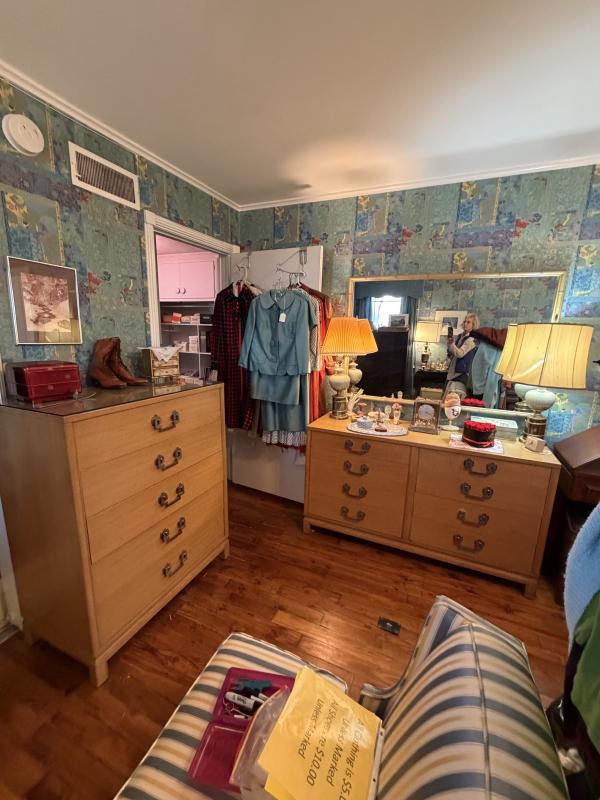 Sale Photo Thumbnail #77