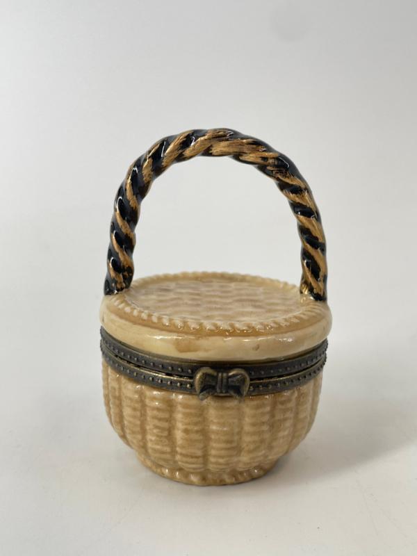 Sale Photo Thumbnail #359