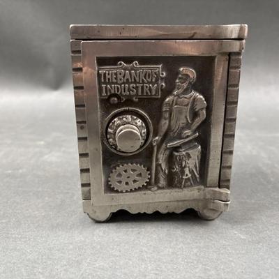 Sale Photo Thumbnail #300