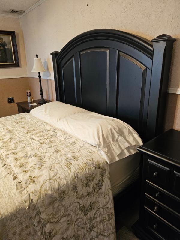 Sale Photo Thumbnail #136