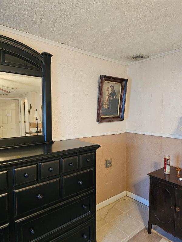 Sale Photo Thumbnail #144