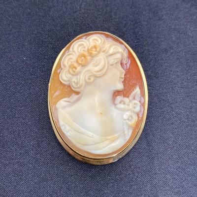 14K Gold Frame Vintage Hand-Carved Shell Cameo Brooch/Pendant - Lady in Profile