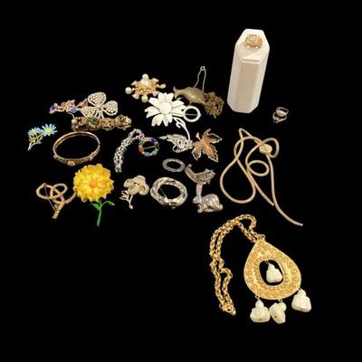 Sale Photo Thumbnail #24