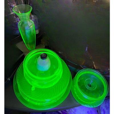 Vintage Green Pressed Glass Collection — Ribbed Vase, Plates & Lidded