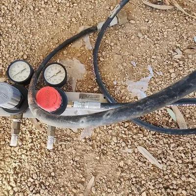 Pressure Gauge Set & Display With Hoses