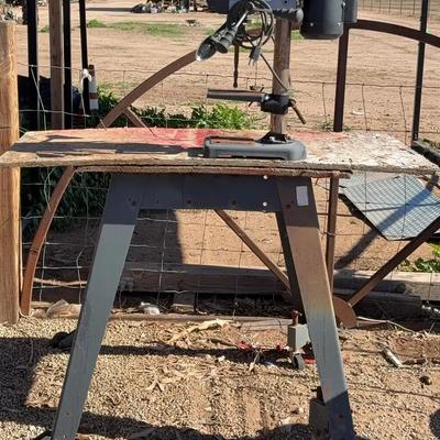 Central Machinery 5 Speed Bench Drill Press with Table