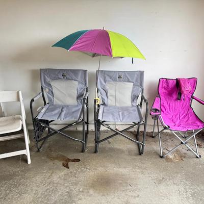 Lot of 4 Folding Chairs Includes Outdoor Camping Chairs, Umbrella